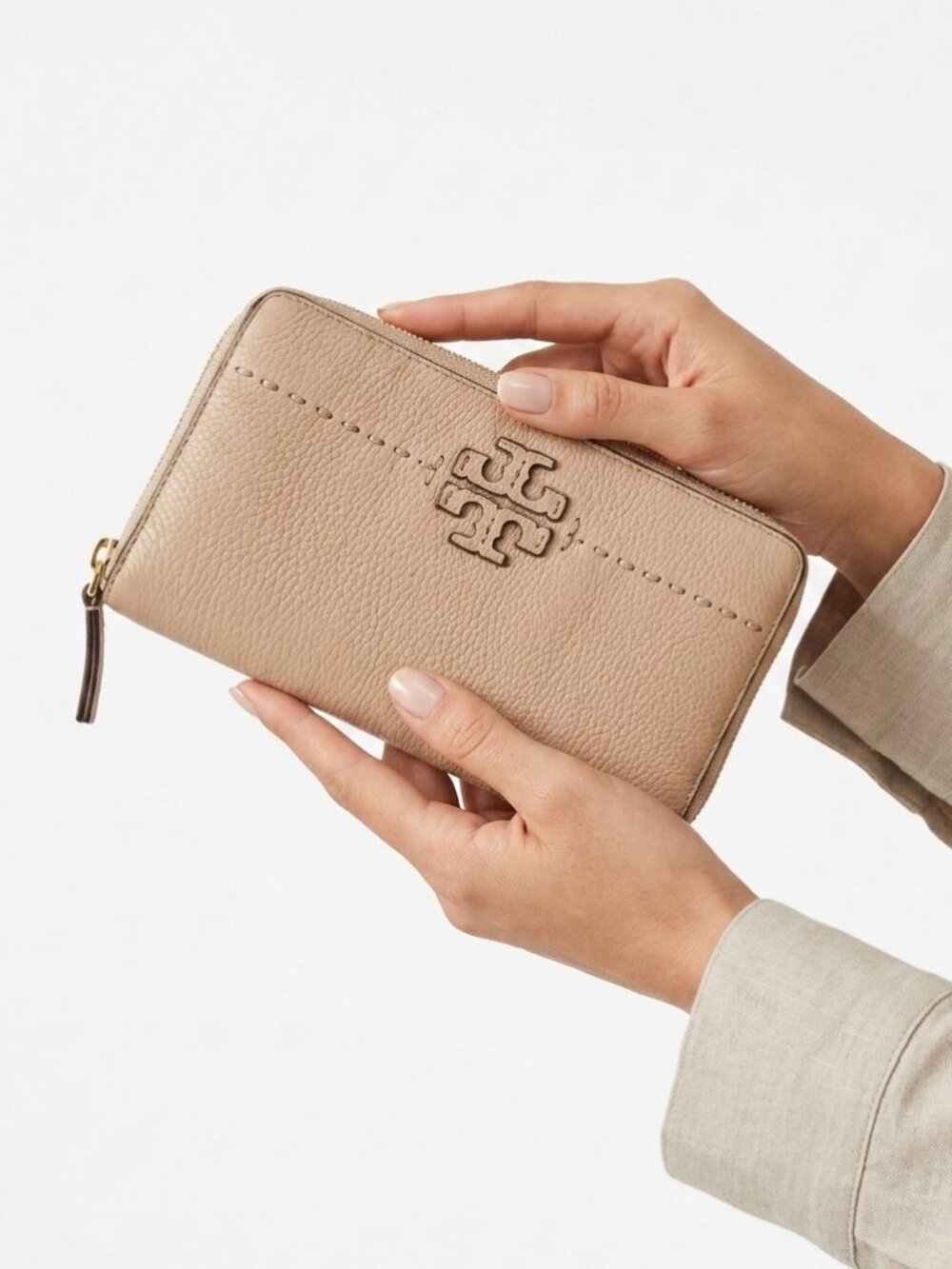 Tory Burch Zip-Around Continental Wallet in Devon Sand